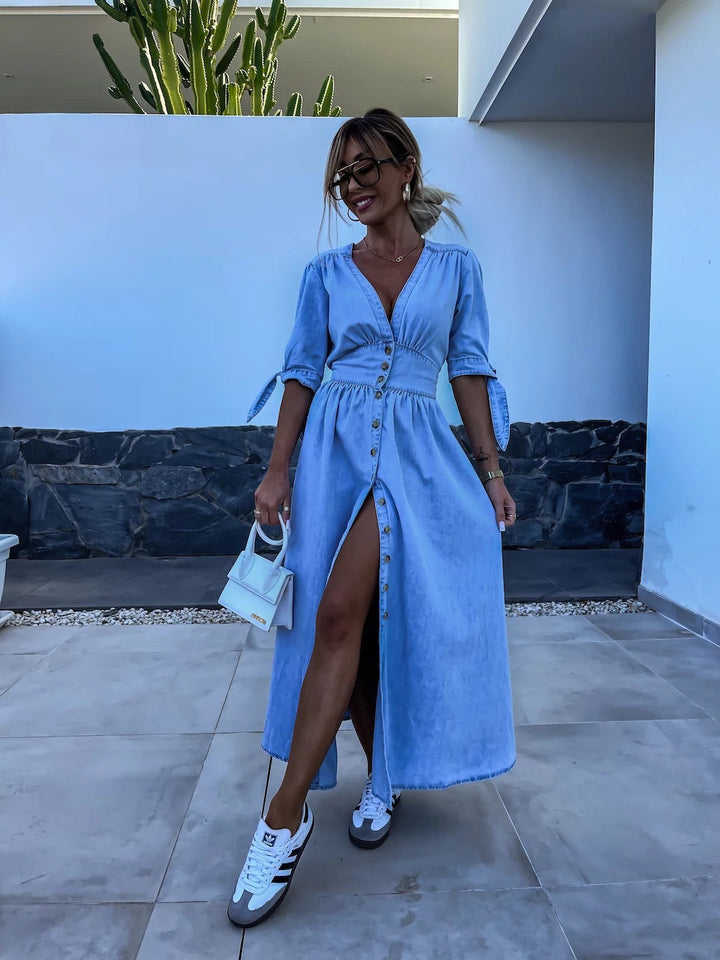 Séréna | Robe maxi effet denim avec décolleté plongeant