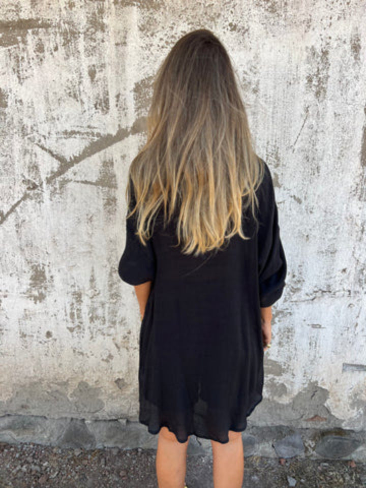 Niva | Ensemble décontracté en lin avec blouse longue et short relax