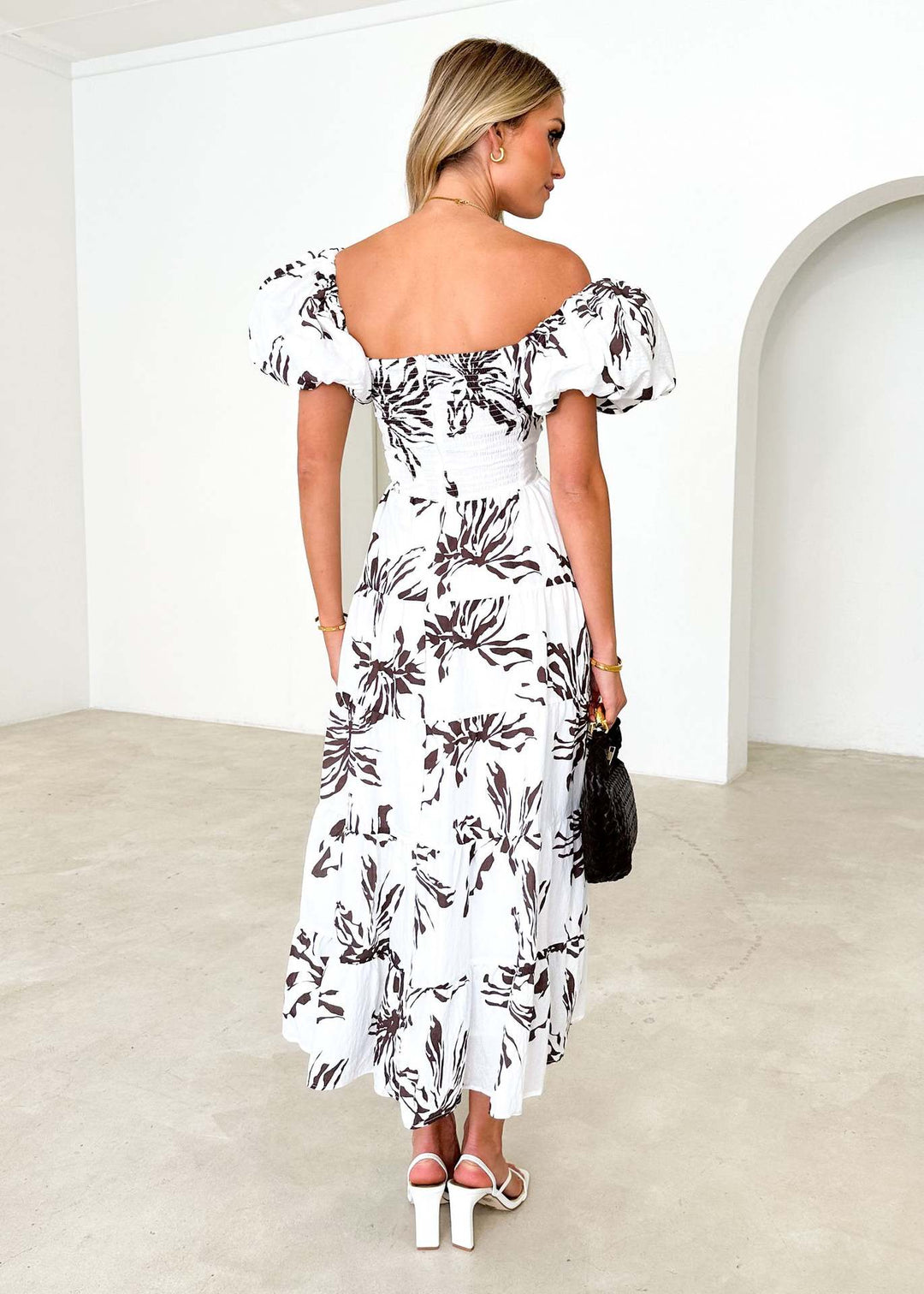 Isla | Robe longue à imprimé avec découpe à la taille