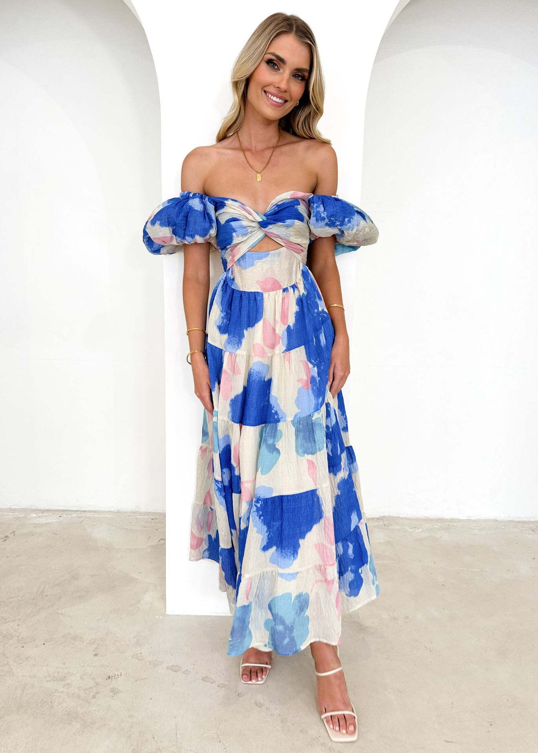 Isla | Robe longue à imprimé avec découpe à la taille